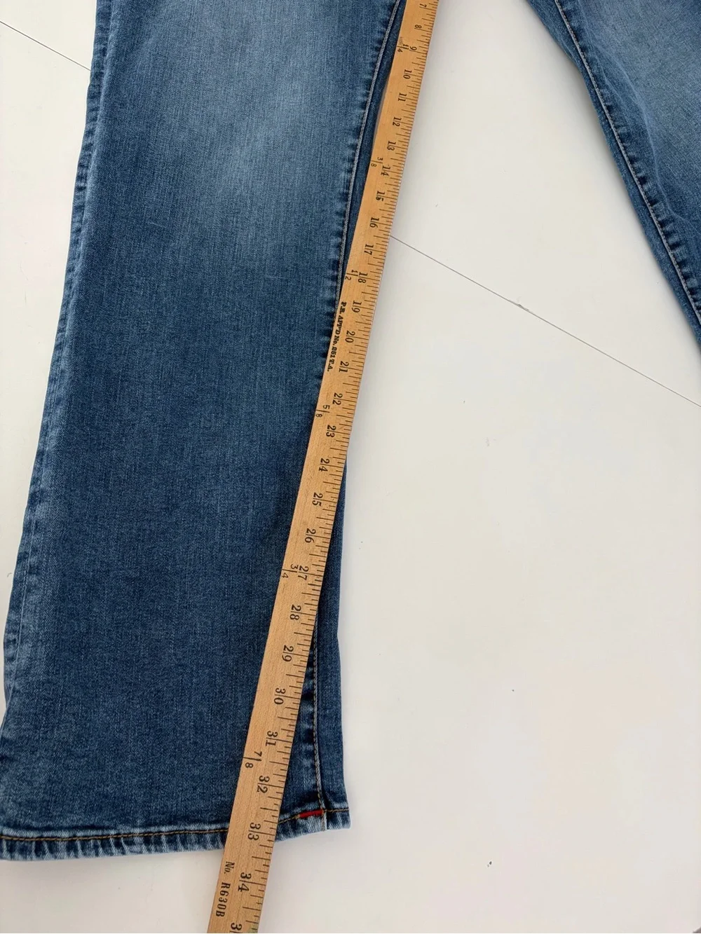 True Religion Ricky SN Flap Relaxed Straight Jeans Blue Red Stitch Y2K Size 38